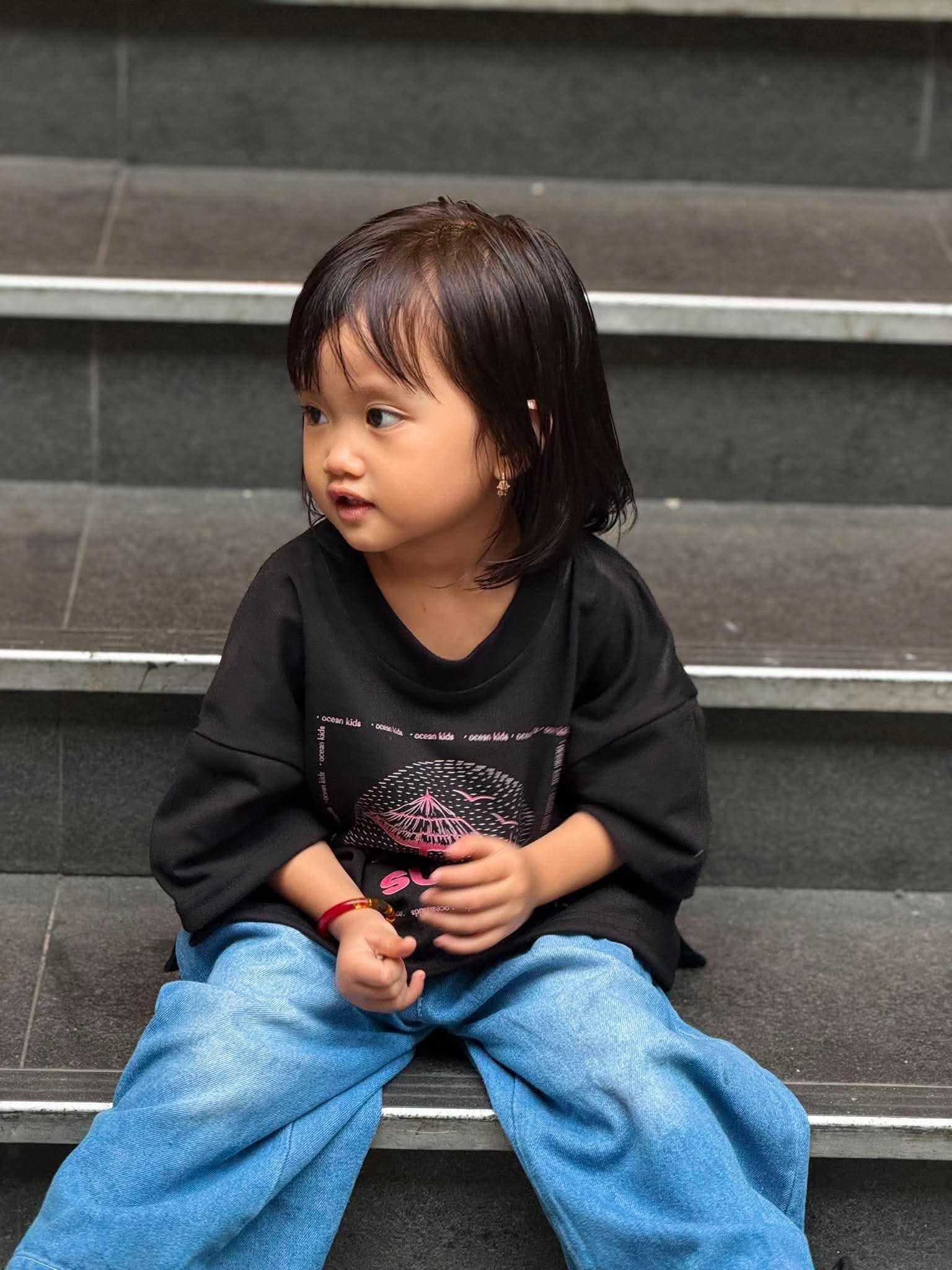 Ocean Kids model in Endless Summer Tee